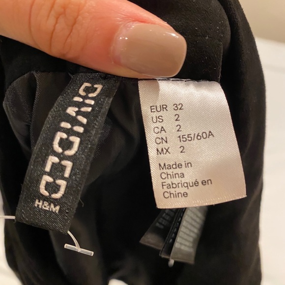 Black Skirt - Picture 3 of 3